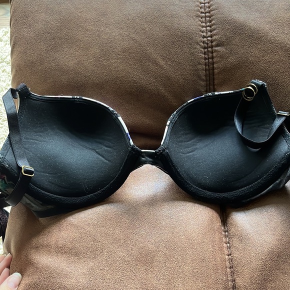 VS Very Sexy Push Up - Picture 3 of 4